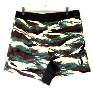 Tachuntfish Men's Camo Camouflage Shorts NEW Size XL